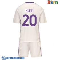 Fotballdrakt Barn Fiorentina Moise Kean #20 Bortedraktsett 2025-26 Kortermet (+ Korte bukser)